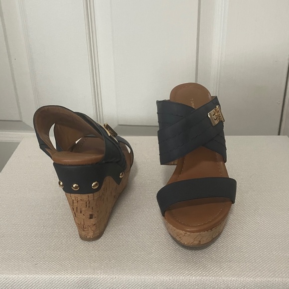 Tommy Hilfiger Black and Tan Wedge Sandals - Picture 1 of 5